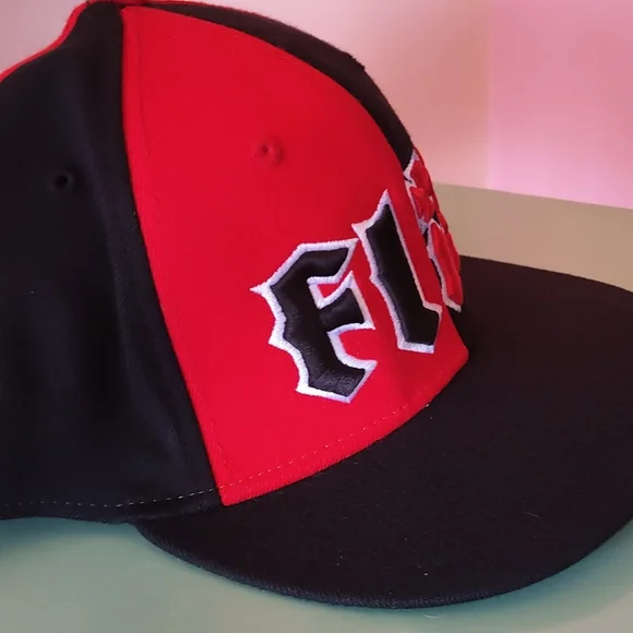 Baseball cap - Picture 2 of 3